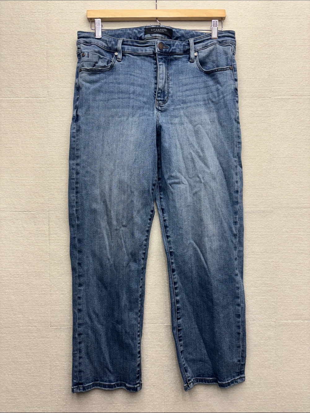 Liverpool Classic Blue Straight-Leg Jeans 12/31 12 31